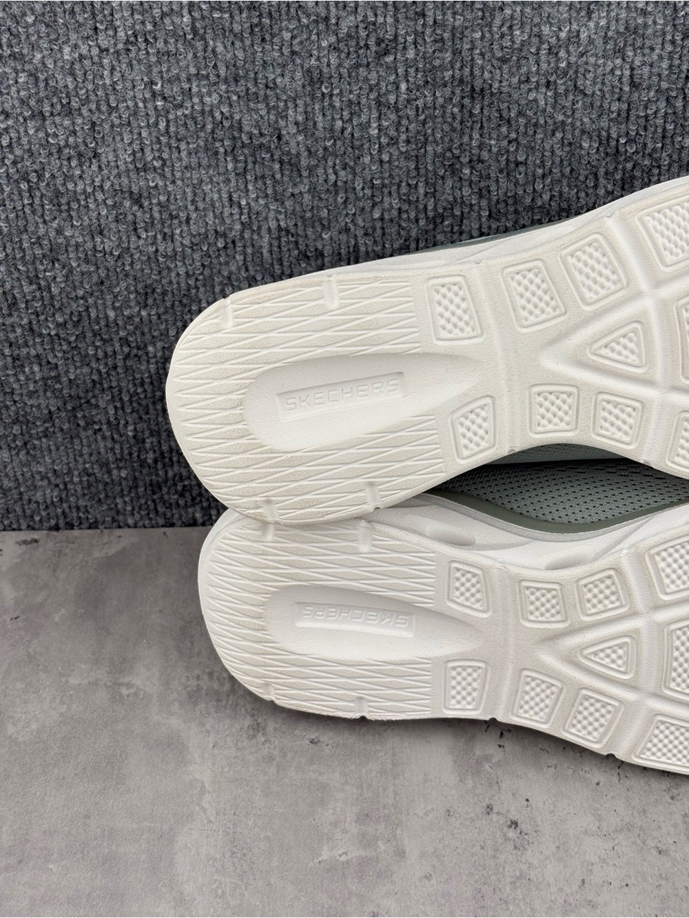Skechers Women's Slip On Hands Free Swift Fit Shoes Size 10 Gray Comfort New - Picture 7 of 7